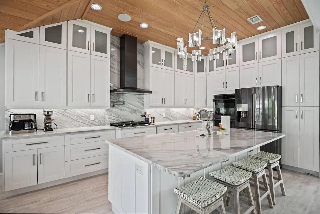 Serenity By The Sea 3 Bedroom 3.5 Ba Destin