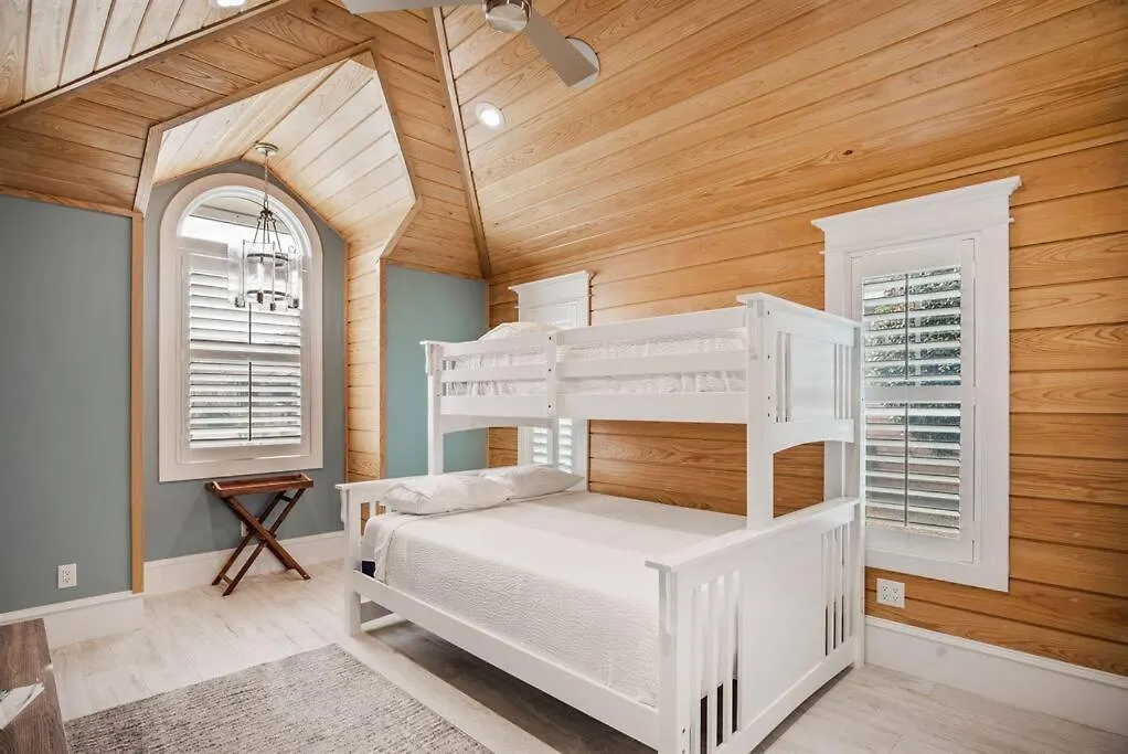 Holiday home Serenity By The Sea 3 Bedroom 3.5 Ba Destin United States